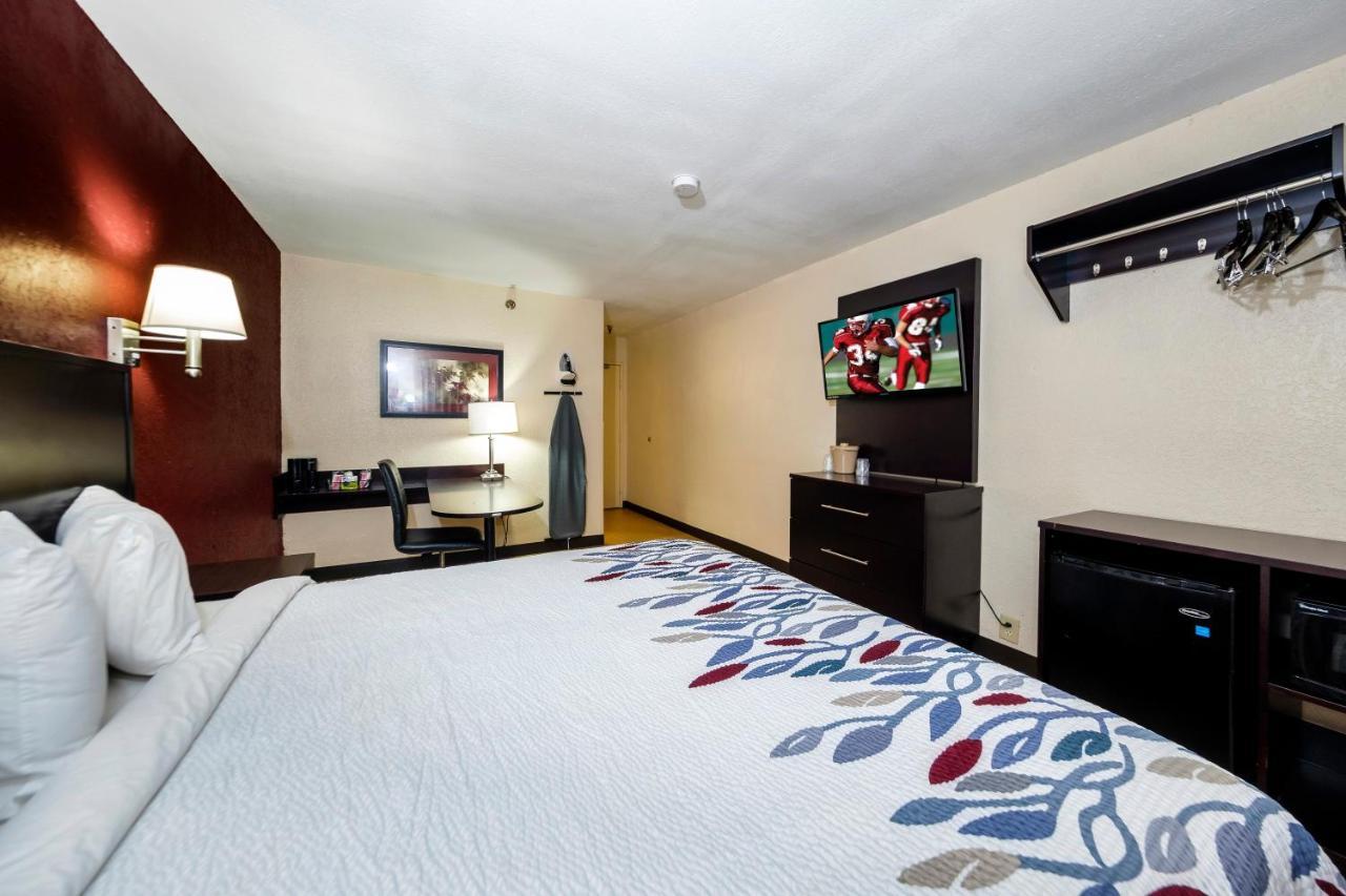 Red Roof Inn Jacksonville - Cruise Port מראה חיצוני תמונה