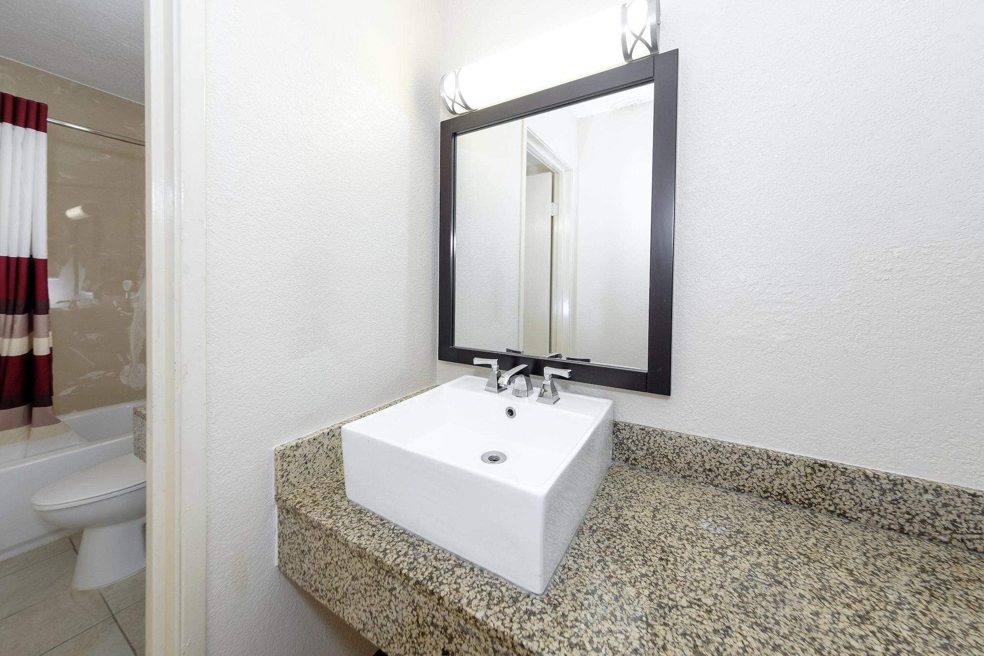 Red Roof Inn Jacksonville - Cruise Port מראה חיצוני תמונה