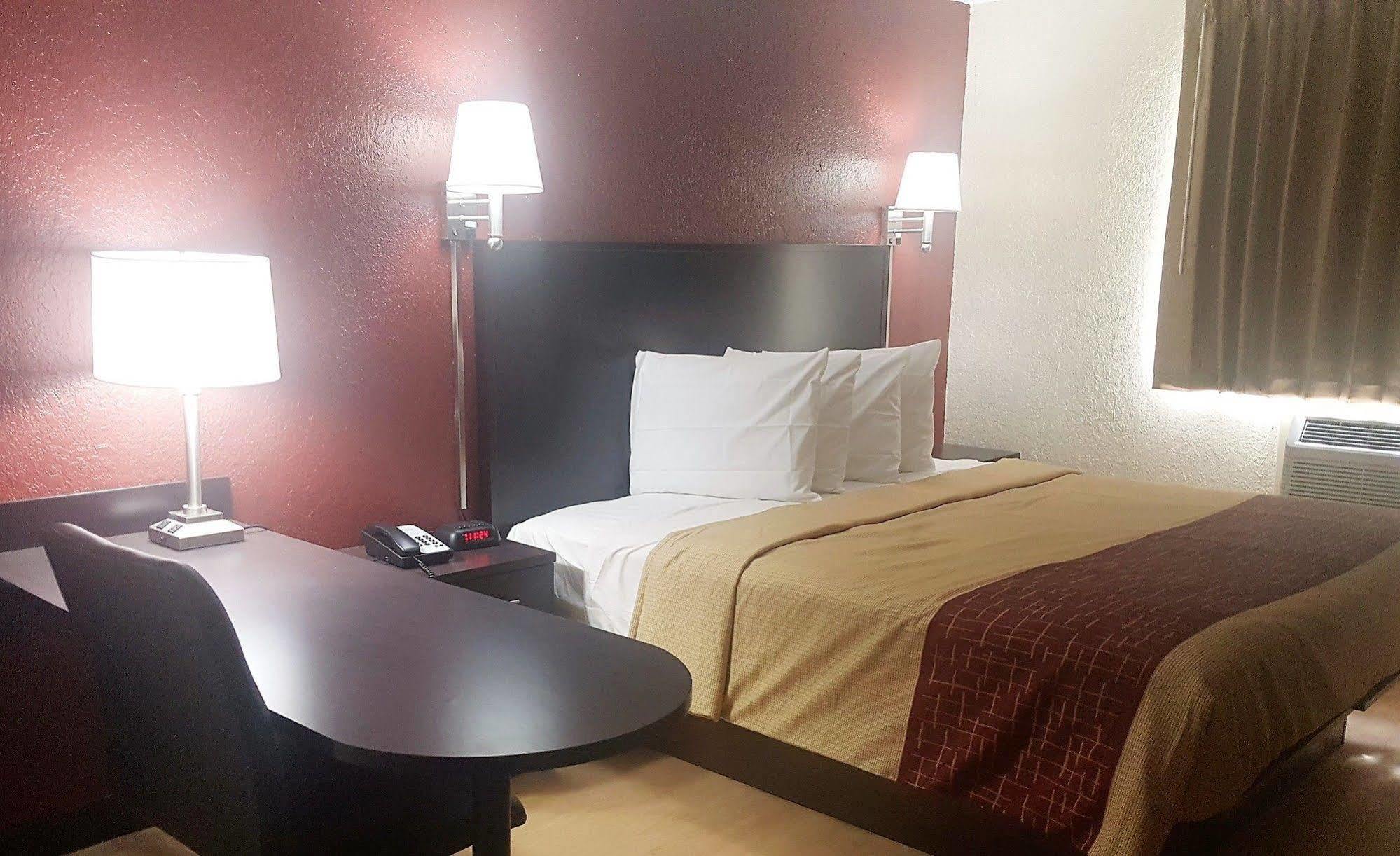 Red Roof Inn Jacksonville - Cruise Port מראה חיצוני תמונה