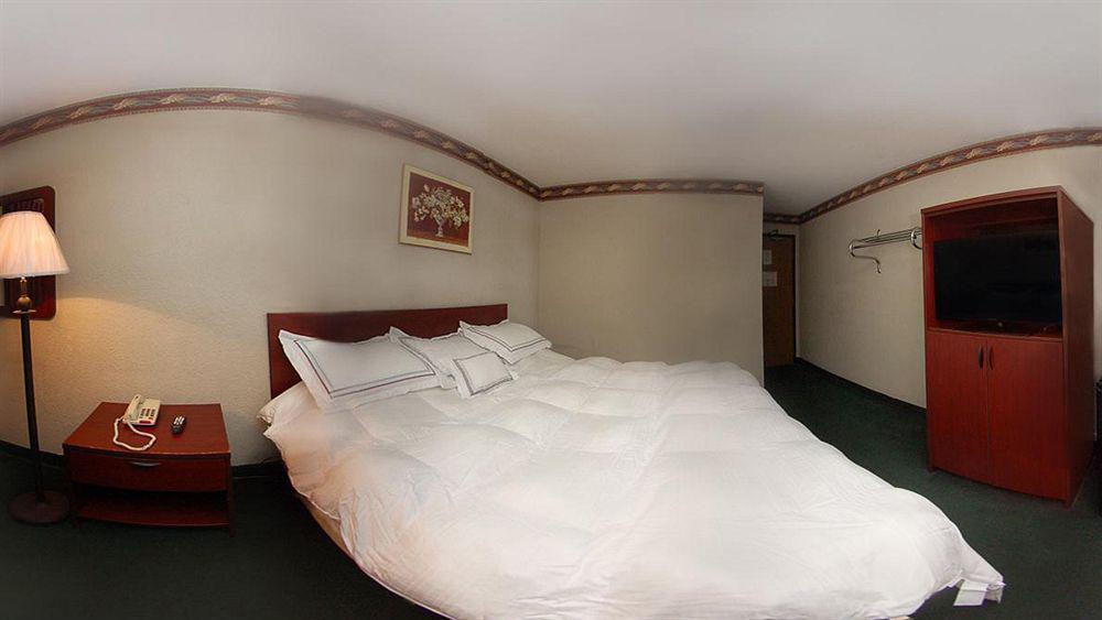 Red Roof Inn Jacksonville - Cruise Port מראה חיצוני תמונה